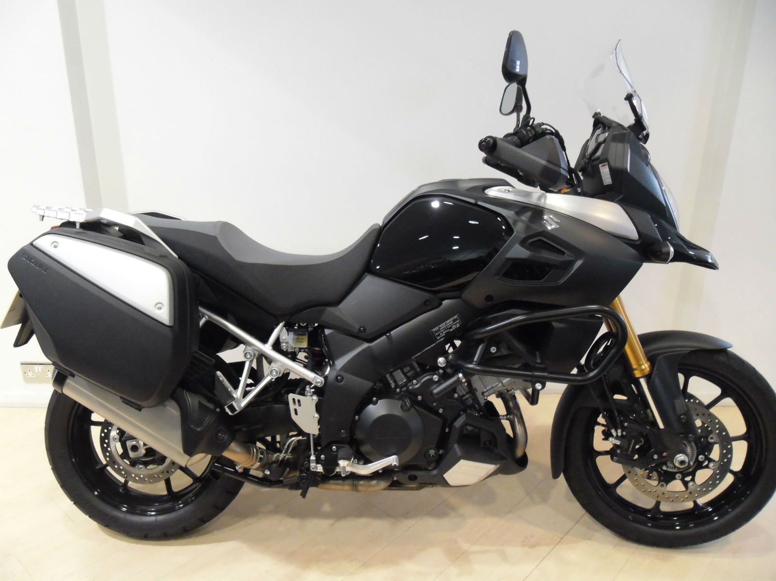 Suzuki DL 1000 VStrom 2014 1000cc Adventure Motorcycle